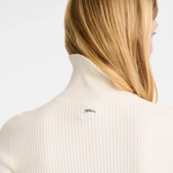 Pull ajusté col cheminée