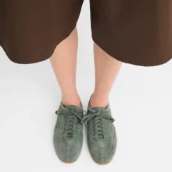 Sneakers On-The-Go