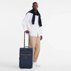Valise M Boxford